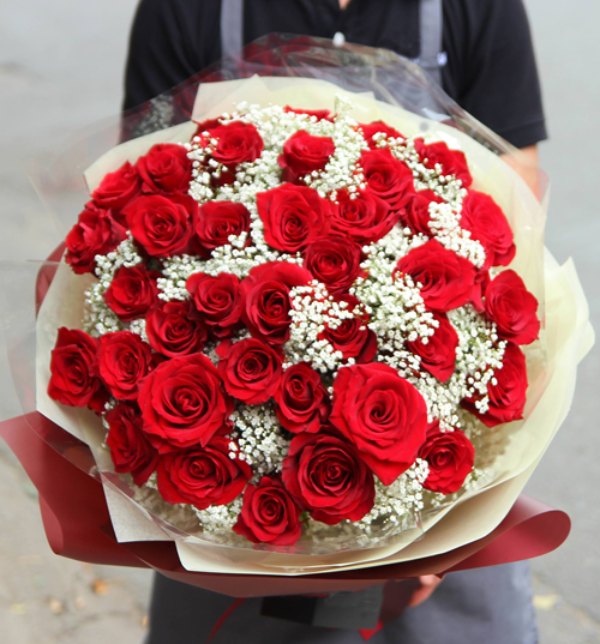 Bó hoa hồng nhung cực chất tại Shop Hoa Tươi Sunny