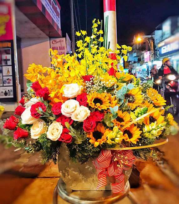 Truyền thống tặng hoa cho doanh nhân ngày 13/10 tại Việt Nam