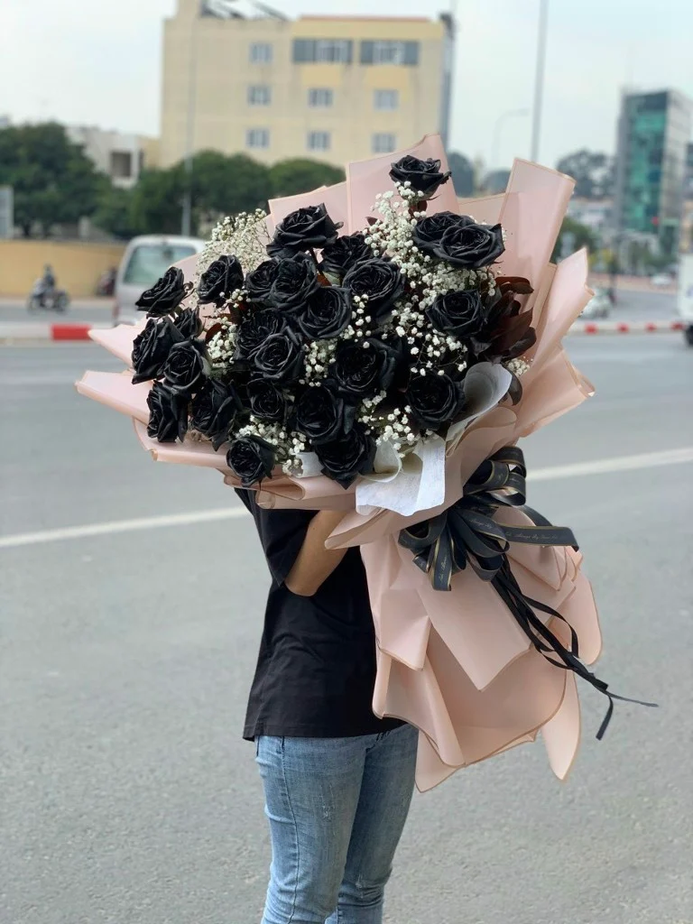 Bó hoa hồng đen tuyệt đẹp sẽ thu hút mọi cô gái